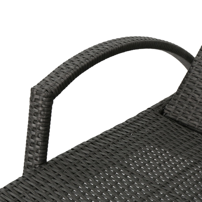 Salem - Contemporary Wicker Chaise Lounge With Arm, Weather Resistant