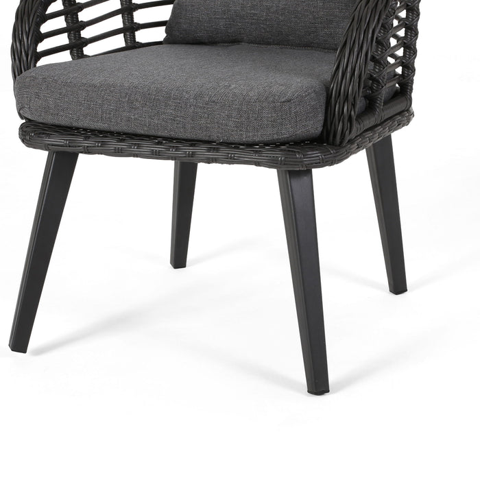 Outdoor Accent Chair With Aluminum Frame And Rattan Seating