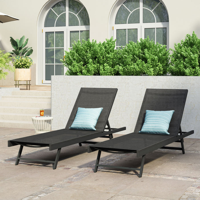 Salton - Chaise Lounge Outdoor Relaxation