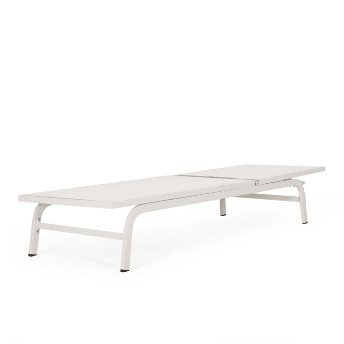 Finn - Contemporary Chaise Lounge For Outdoor Relaxation