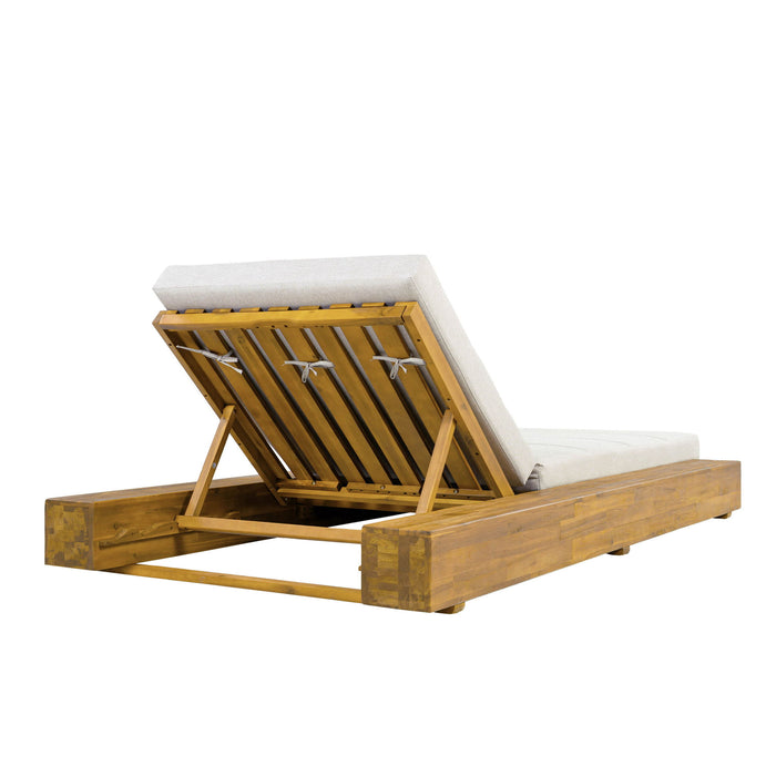 Outdoor Chaise Lounges With Water-Resistant Cushions