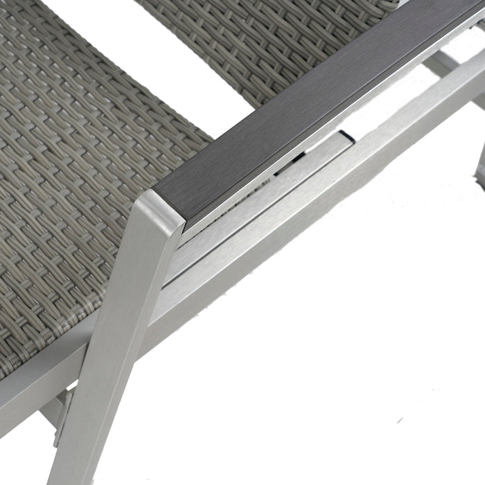 Oaxton - Chaise Lounge