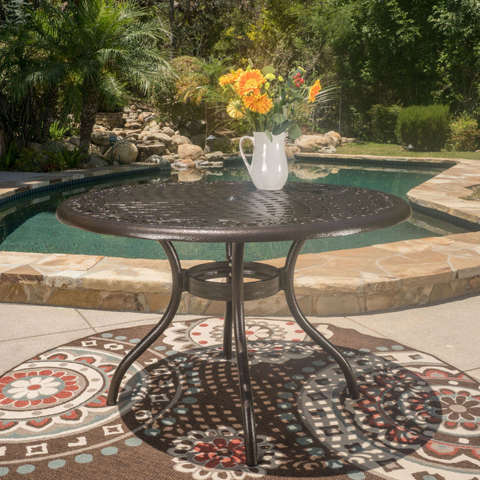 Tranquilius - Outdoor Round Dining Table With Lattice Tabletop, Umbrella Hole And Curved Legs
