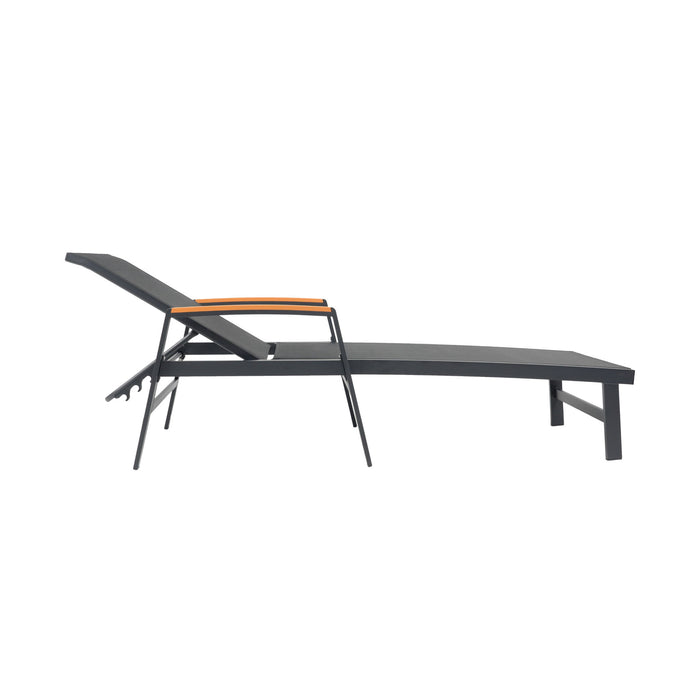 Oaxton - Chaise Lounge