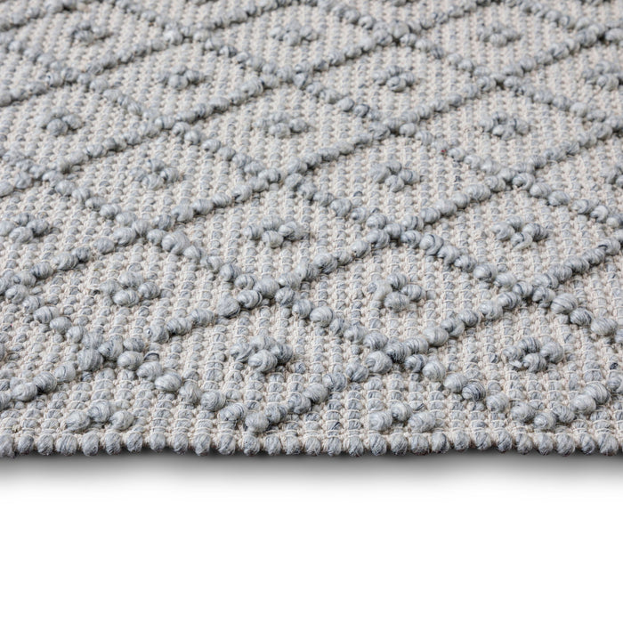 Millow - 6' X 9' Area Rug - Silver