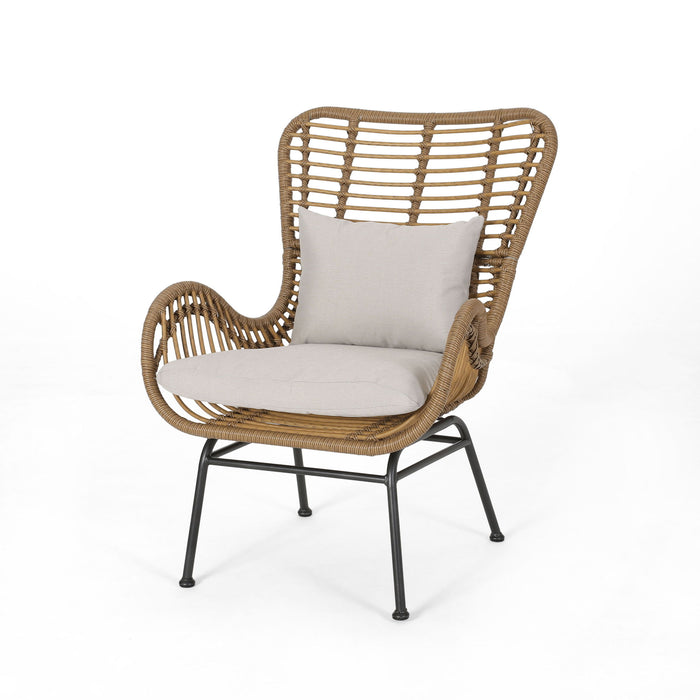 Modern Aesthetic Outdoor Rattan Accent Chair With Metal Legs