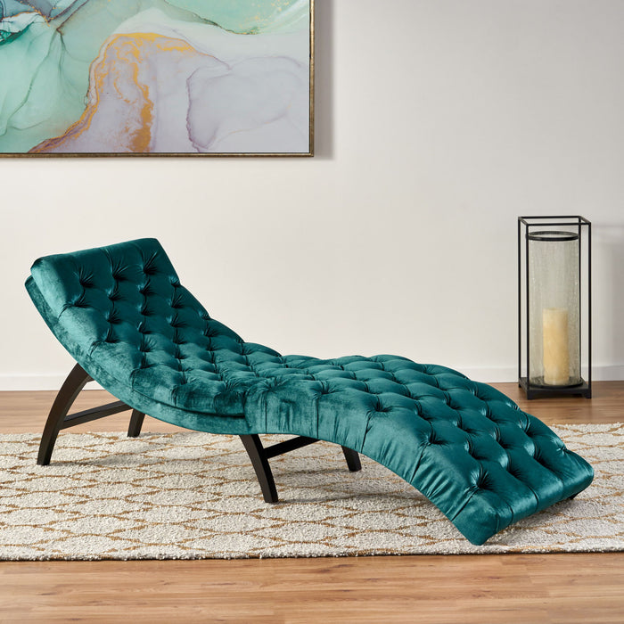 Elegant Tufted Chaise Lounge With Curved Design
