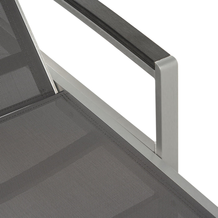 Oaxton - Chaise Lounge