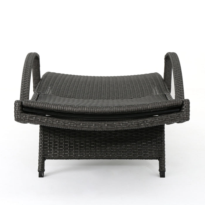 Salem - Contemporary Wicker Chaise Lounge With Arm, Weather Resistant