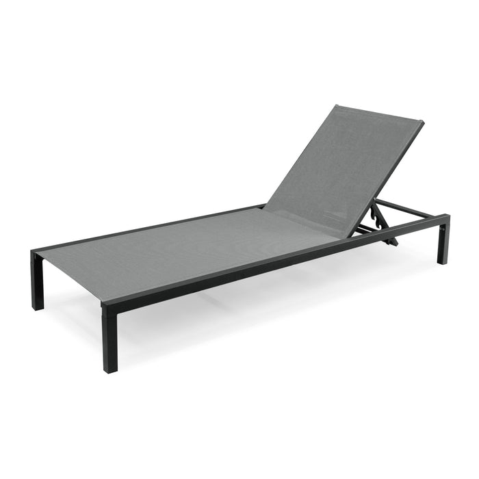 Modern Chaise Lounge With Wate Resistant Fabric Cushions