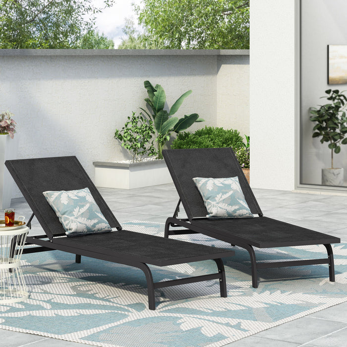 Finn - Contemporary Chaise Lounge For Outdoor Relaxation